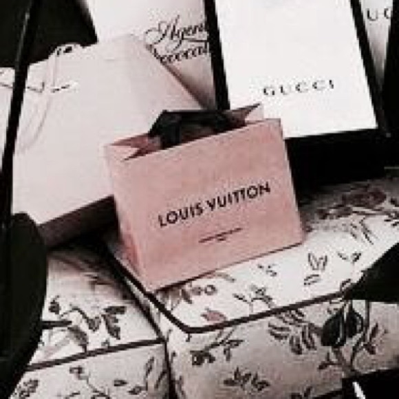 Meet your Posher, K - Picture 1 of 1